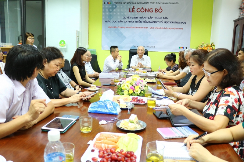 giao duc som va phat trien tiem nang o tre so sinh va do tuoi hoc duong