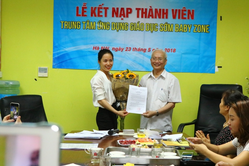 giao duc som va phat trien tiem nang o tre so sinh va do tuoi hoc duong