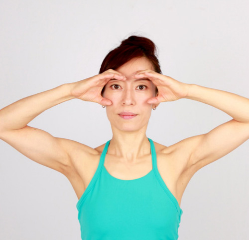 trẻ hóa làn da sau tuổi 30 với bài tập yoga đơn giản