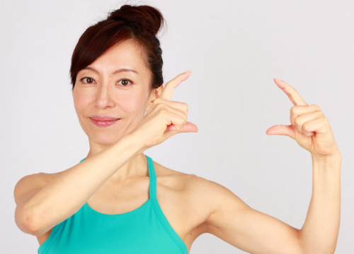 trẻ hóa làn da sau tuổi 30 bằng bài tập yoga đơn giản