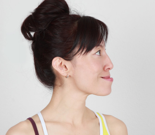 trẻ hóa làn da sau tuổi 30 với bài tập yoga đơn giản