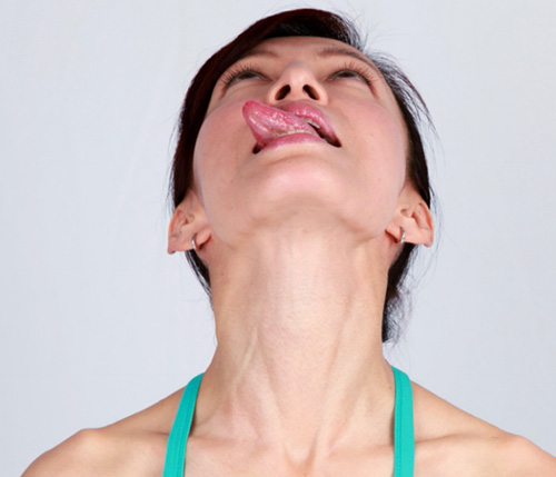 trẻ hóa làn da sau tuổi 30 với bài tập yoga đơn giản