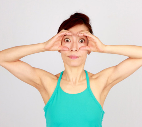 trẻ hóa làn da sau tuổi 30 với bài tập yoga đơn giản