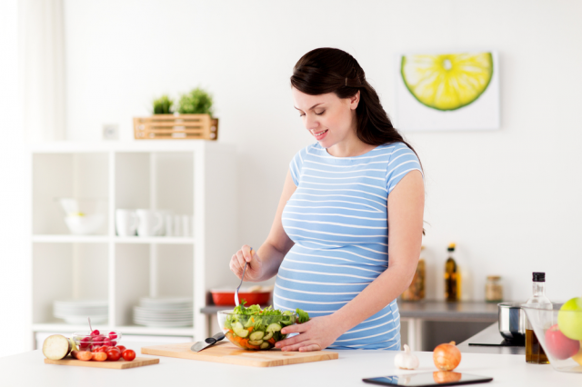 4 mẹo đẩy lùi chứng ợ nóng cho bà bầu 4 mẹo đẩy lùi chứng ợ nóng cho bà bầu