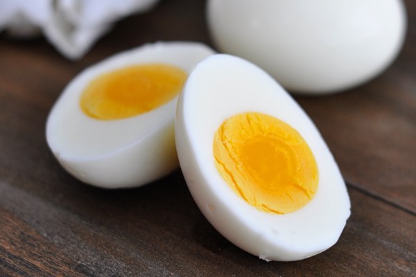 Bà bầu ăn trứng gà tốt không Bà bầu ăn trứng gà tốt không