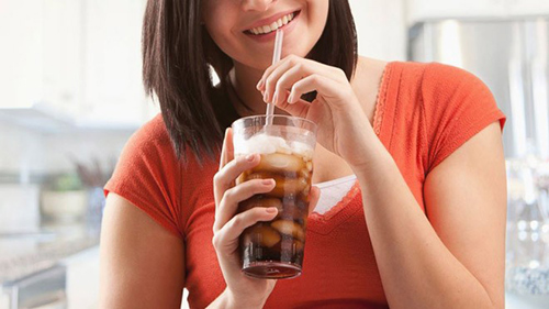 Bà bầu uống nước ngọt có ga tốt không, tác hại nghiêm trọng khi bà bầu uống nước ngọt có ga Bà bầu uống nước ngọt có ga tốt không, tác hại nghiêm trọng khi bà bầu uống nước ngọt có ga