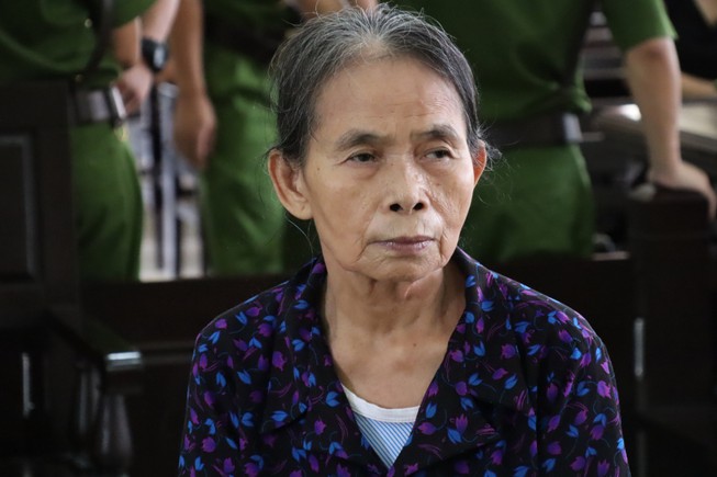 Bản án 12 năm tù cho bà nội sát hại cháu gái ở Nghệ An vì mâu thuẫn với con trai