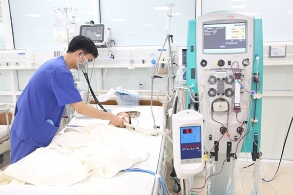 Bé trai 3 tuổi ngộ độc nặng sau khi ăn hạt củ đậu, cha mẹ không hay biết khiến con phải lọc máu Bé trai 3 tuổi ngộ độc nặng sau khi ăn hạt củ đậu, cha mẹ không hay biết khiến con phải lọc máu