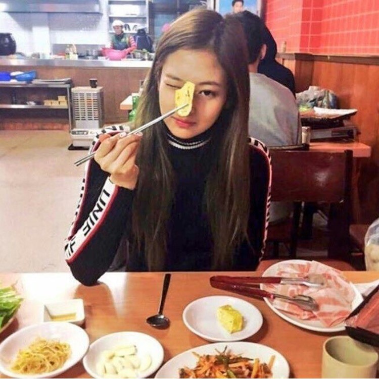 Bí quyết giảm cân của Jennie Kim (Black Pink) Bí quyết giảm cân của Jennie Kim (Black Pink)