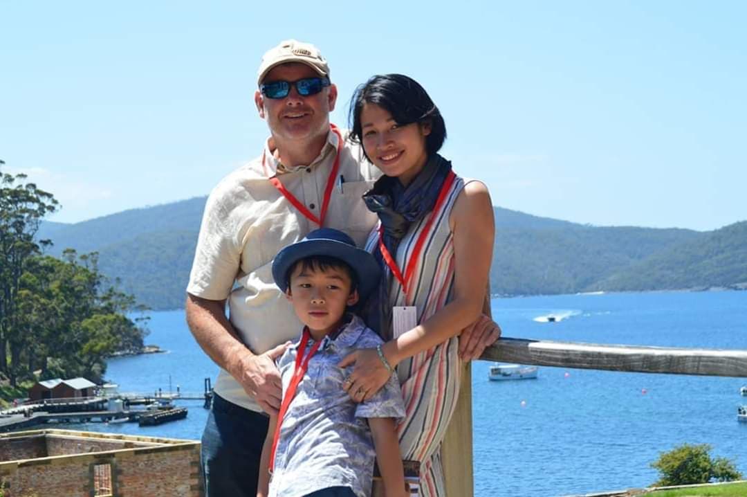 Cái kết ngọt ngào của mẹ đơn thân Việt gật đầu cưới ông bố Úc vì…tiếc tiền máy bay cho bạn trai
