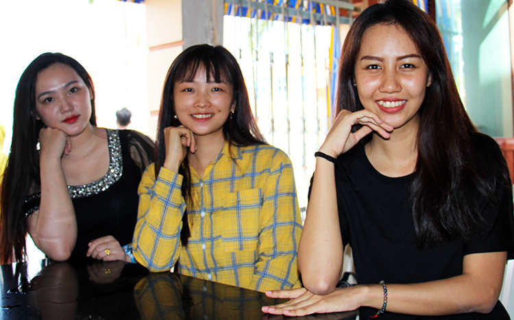 Chân dung 3 bóng hồng xinh đẹp gác bằng đại học, tình nguyện lên đường nhập ngũ