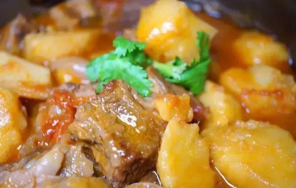 Thịt hầm khoai tây Thịt hầm khoai tây