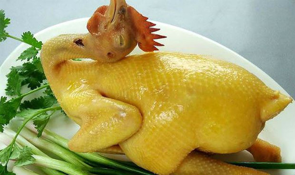 Mách bạn bí quyết luộc gà cúng Rằm tháng 7 không lo bị nứt