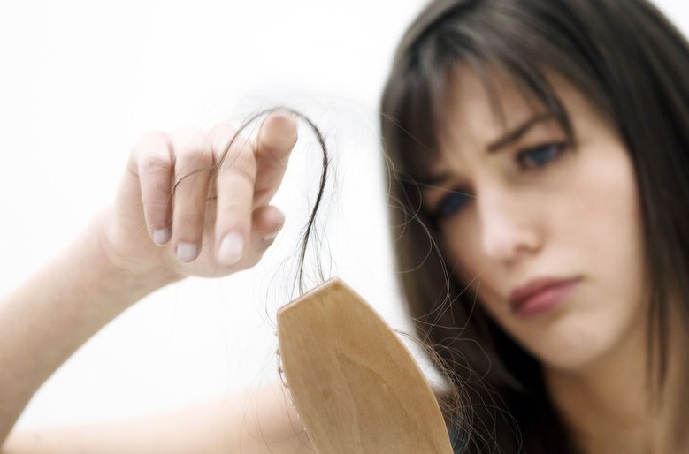 Mẹo hay cải thiện tình trạng rụng tóc sau sinh tại nhà