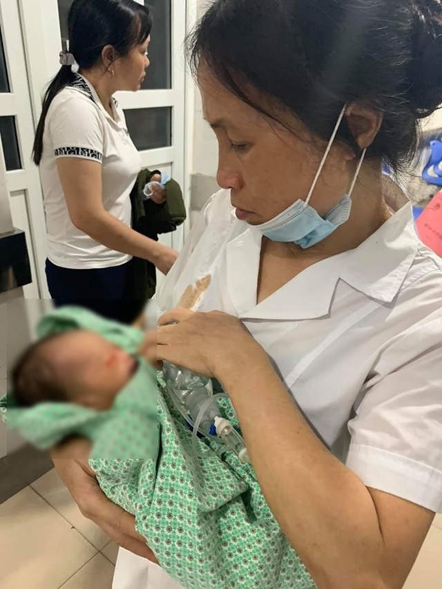 Sức khỏe bé sơ sinh bị bỏ rơi bên hố ga ở Hà Nội chuyển biến xấu