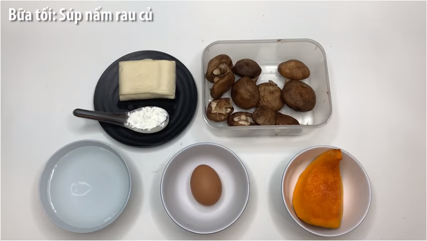 Thực đơn giảm cân bằng yến mạch trong 1 ngày của Uyên Pu Thực đơn giảm cân bằng yến mạch trong 1 ngày của Uyên Pu