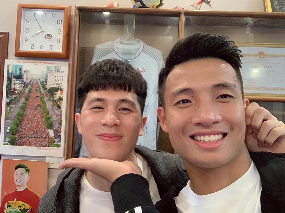 Cặp bạn thân được người hâm mộ tích cực 'Tin buồn' cho hội fan girl: Bùi Tiến Dũng sắp chính thức trở thành ‘chồng người ta’