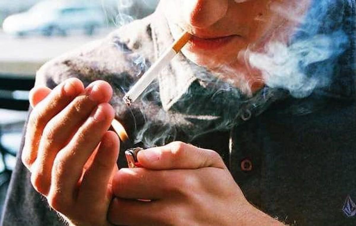 Từ bỏ ngay thuốc lá nếu như bạn không muốn dạ dày bị 'đầu độc'