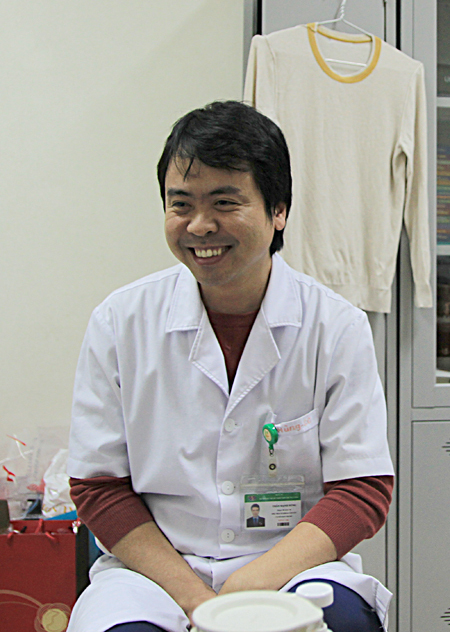 Những y bác sĩ Việt âm thầm lặng lẽ “hi sinh” giữa tâm dịch virus corona Những y bác sĩ Việt âm thầm lặng lẽ “hi sinh” giữa tâm dịch virus corona