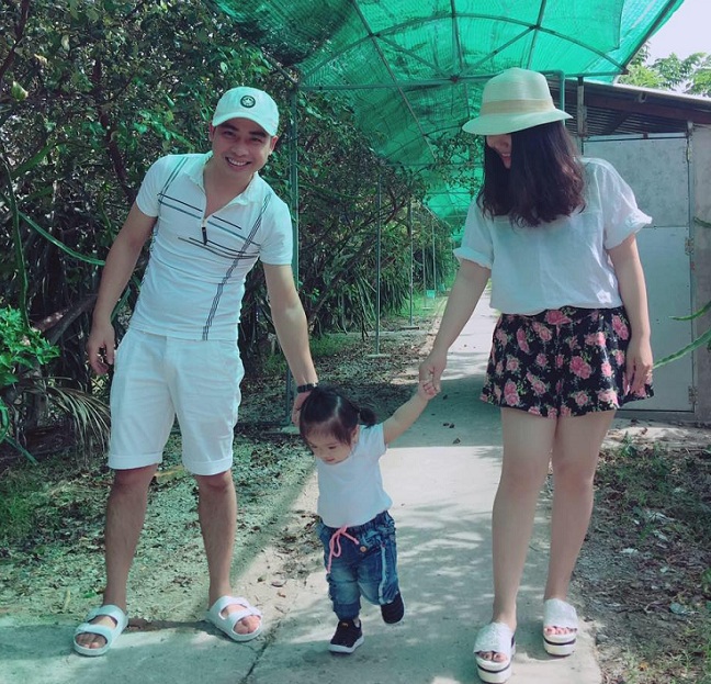 Gian nan hành trình chạy chữa ung thư máu cho bé 2 tuổi: An Nhiên ơi sao con bản lĩnh thế!