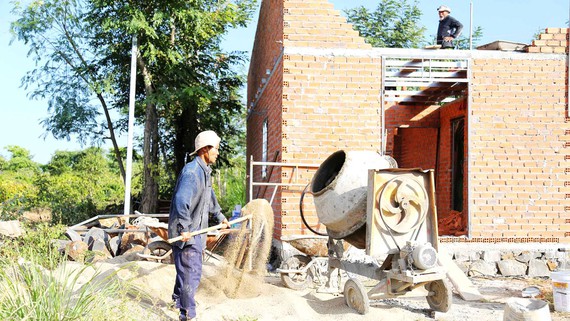 Ấm áp những ngôi nhà 1.000 đồng cho dân nghèo vùng Tây Nguyên