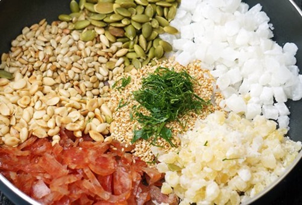 Cách làm bánh trung thu nướng thập cẩm cực chuẩn hương vị