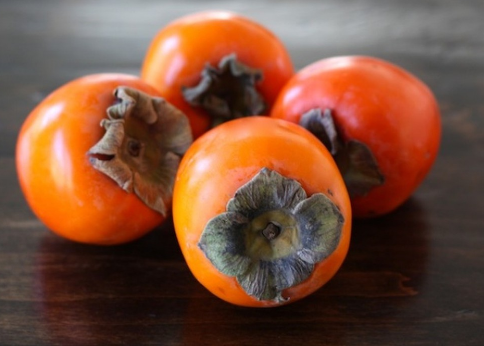 Suýt tử vong do tắc ruột vì ăn hồng khi uống thuốc đông y