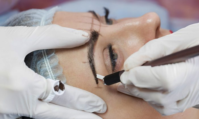 Hậu quả khôn lường khi thẩm mỹ phun xăm chân mày phun xăm chân mày