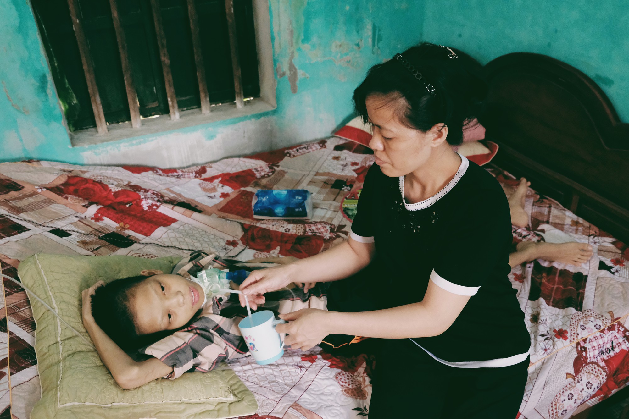 Hành trình 10 tháng giành lại sự sống của chàng trai 18 tuổi chỉ nặng 25kg vì hỏng toàn bộ phổi Hành trình 10 tháng giành lại sự sống của chàng trai 18 tuổi chỉ nặng 25kg vì hỏng toàn bộ phổi