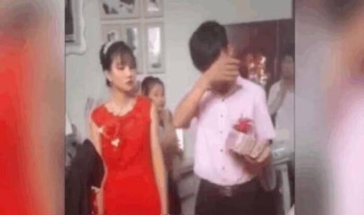 Cái kết đắng cho cô dâu thích đào mỏ chú rể