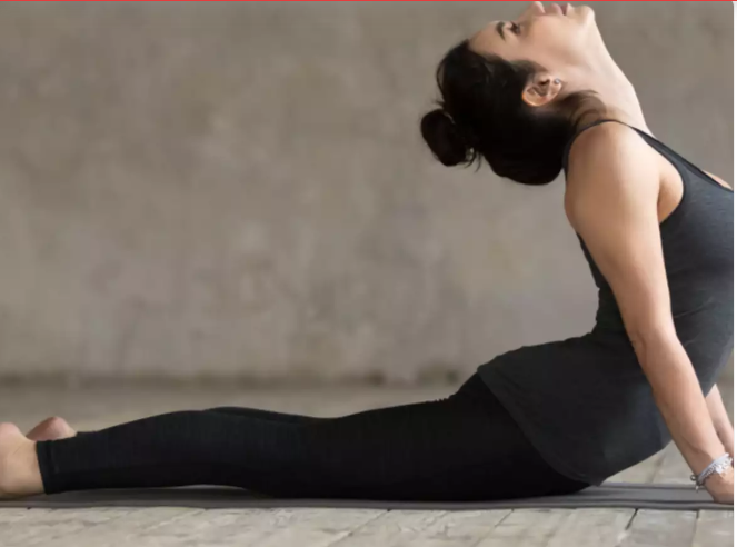 Cải thiện chuyện chăn gối nhờ 6 tư thế yoga cực đơn giản