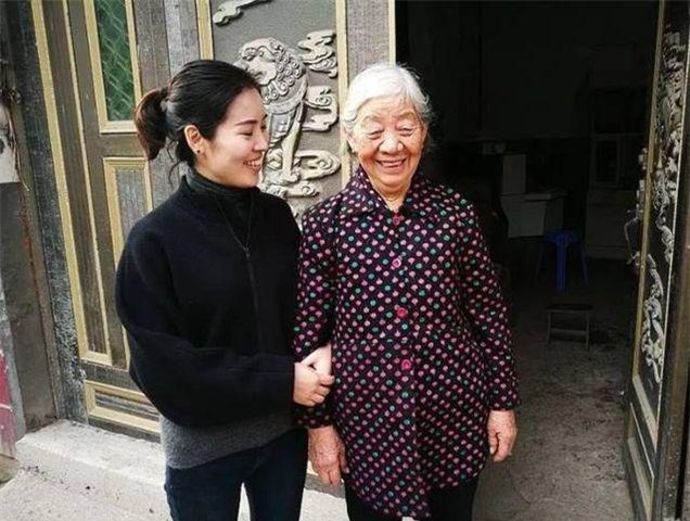 Kinh nghiệm chiến thắng ung thư [2]: 3 việc làm mỗi ngày giúp bà lão 78 tuổi loại bỏ ung thư gan