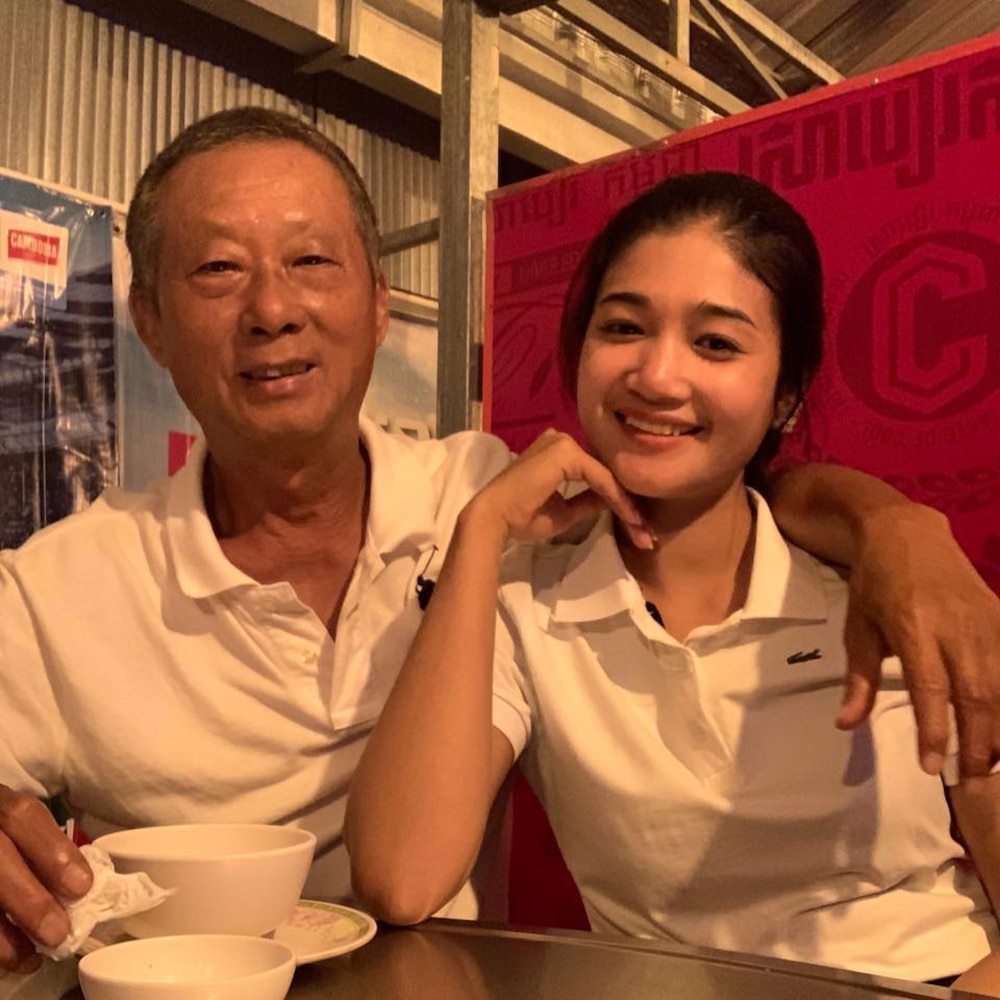 Chồng người Trung Quốc và vợ Campuchia chênh nhau 40 tuổi