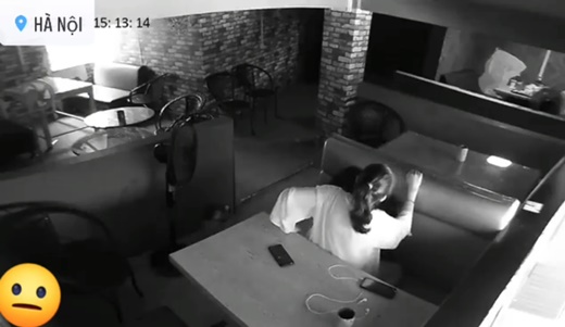 Clip nóng của nhân viên được chủ quán đăng lên MXH ở Hà Nội