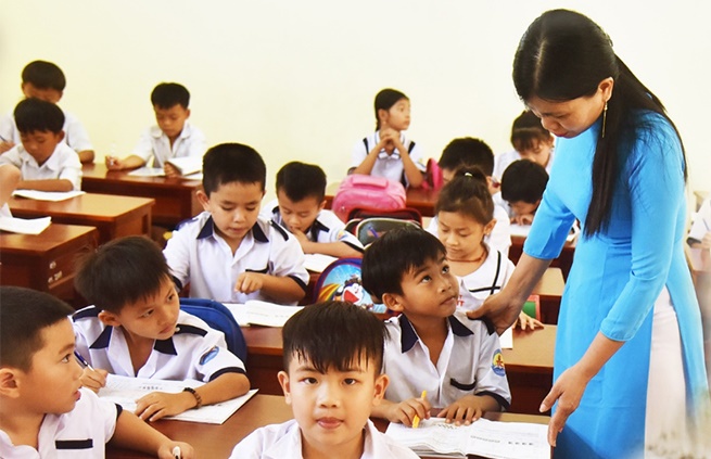 Gắn bó đất đảo 25 năm, cô giáo bộc bạch: Gắn bó đất đảo 25 năm, cô giáo bộc bạch: