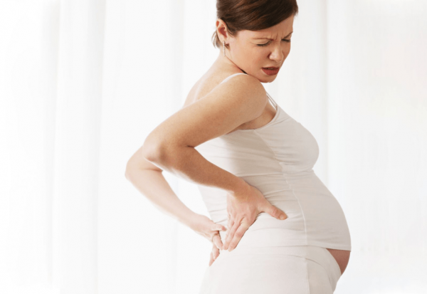 Đau lưng khi mang thai: Những dấu hiệu nguy hiểm và cách khắc phục