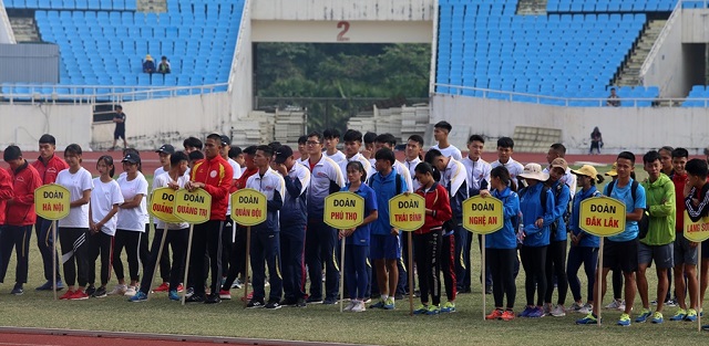 VĐV Ngần Ngọc Nghĩa phá kỷ lục quốc gia ở cự ly 100m