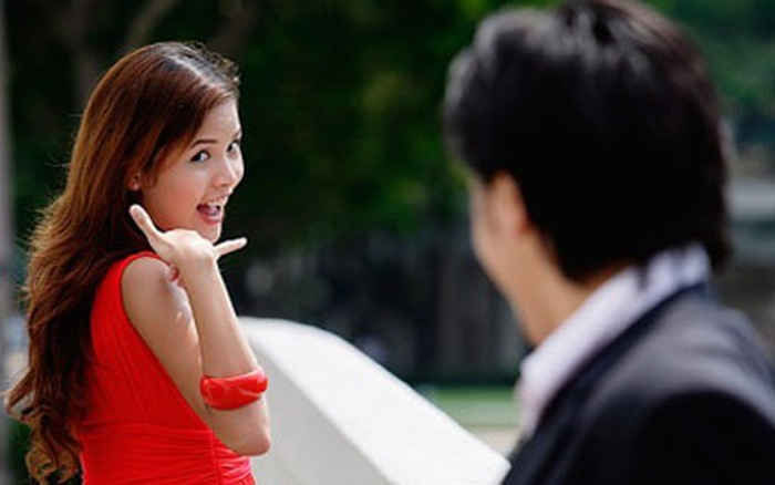 Điếng người khi thấy quần lót của chồng phơi nhà cô hàng xóm Điếng người khi thấy quần lót của chồng phơi nhà cô hàng xóm
