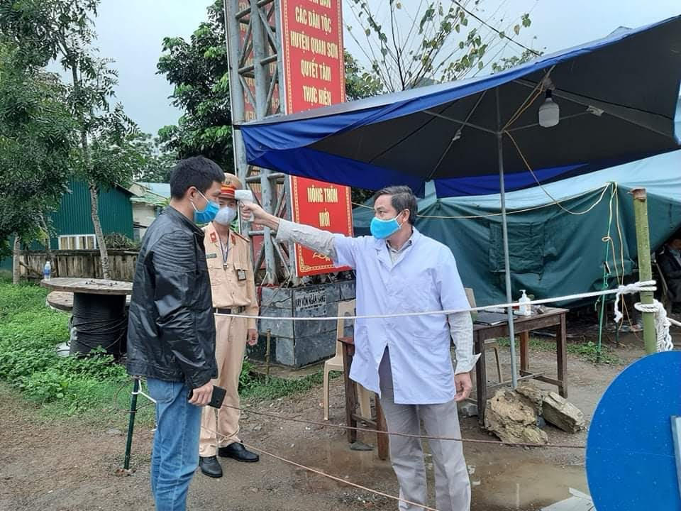 chốt kiểm tra tại huyện Quan Sơn