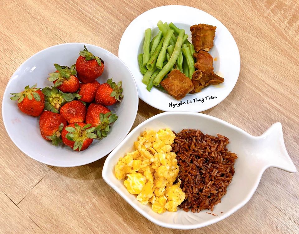 Girl xinh chia sẻ bí quyết giảm cân hiệu quả từ Eat Clean khiến chị em sôi sục