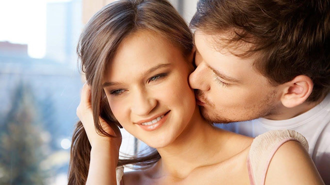 Hai vị trí tối kỵ trên cơ thể phụ nữ chớ để chồng hôn vào kẻo mất mạng ngay lập tức