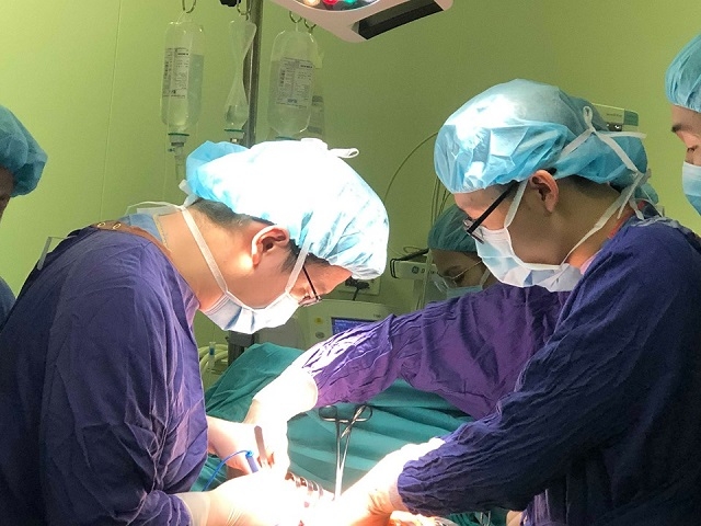 Ra đi sau một cơn đau đầu, người đàn ông mang nhóm máu hiếm hiến tạng cứu sống 4 người 