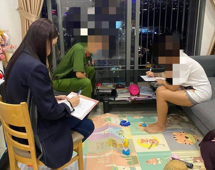 Tối 31/10 Hương Giang đăng clip công an làm việc với antifan