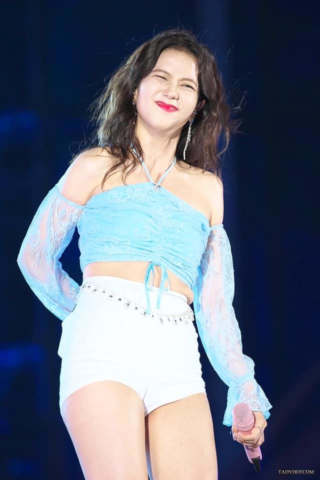 Jisoo Blackpink làm gì để có cơ bụng số 11 sau khi tăng cân