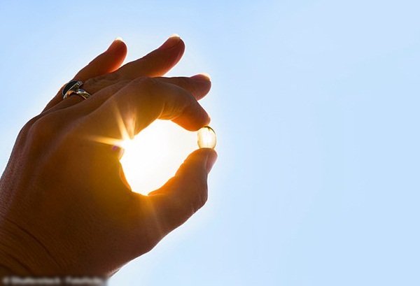 Ông lão 87 tuổi chiến thắng khối u ác tính chỉ nhờ vitamin D