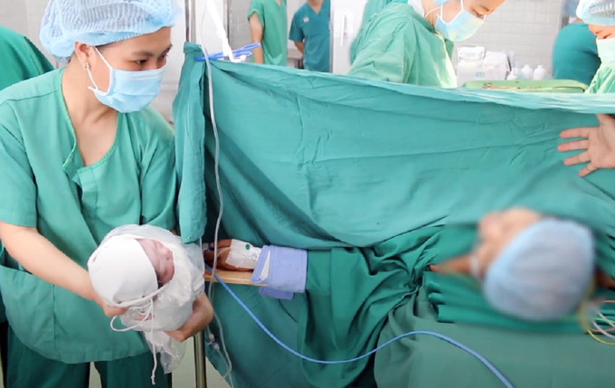 Kỳ tích cứu chữa cho thai phụ 18 tuổi mắc ung thư vòm họng Kỳ tích cứu chữa cho thai phụ 18 tuổi mắc ung thư vòm họng