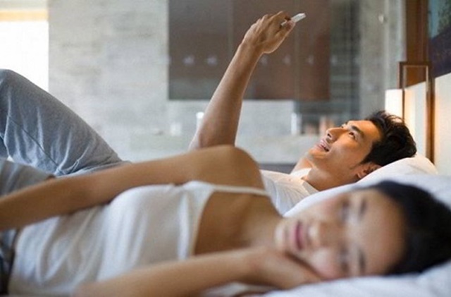 Làm thế nào để nhận biết chồng ngoại tình?