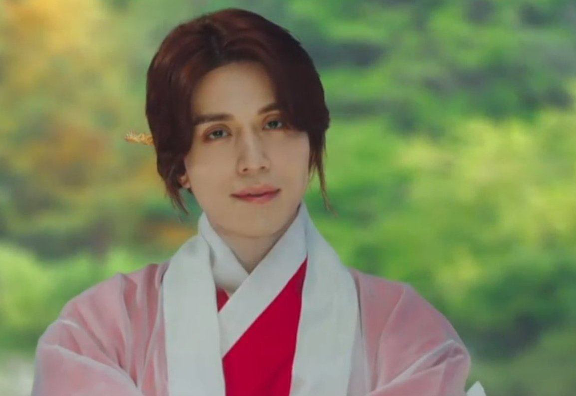 Lee Dong Wook diện đồ sến rệt trong Bạn trai tôi là hồ ly