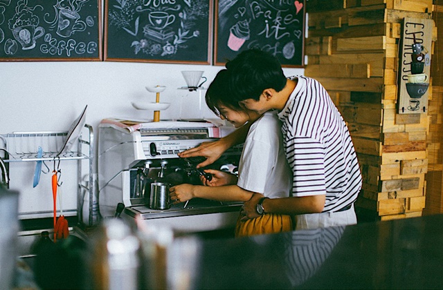 Tại sao chồng nên nộp hết lương cho vợ? Tại sao chồng nên nộp hết lương cho vợ?