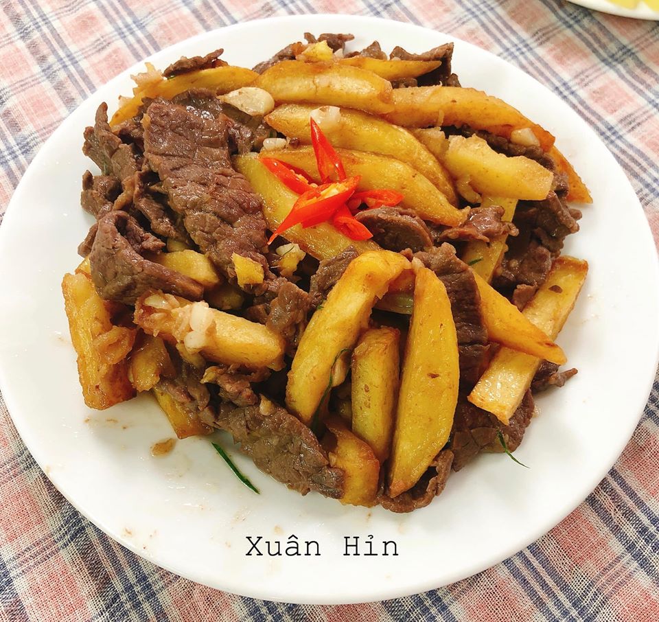 Mãn nhãn trước những mâm cỗ cúng rằm tháng Giêng được hội chị em chia sẻ rầm rộ